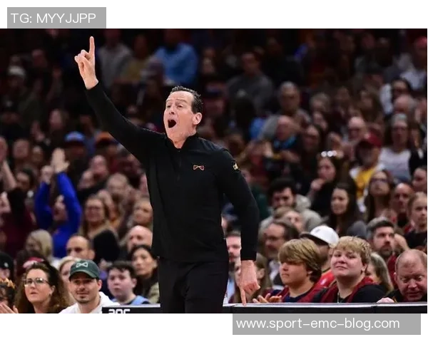 阿特金森对球队身体对抗表现不满强调需提升回应能力